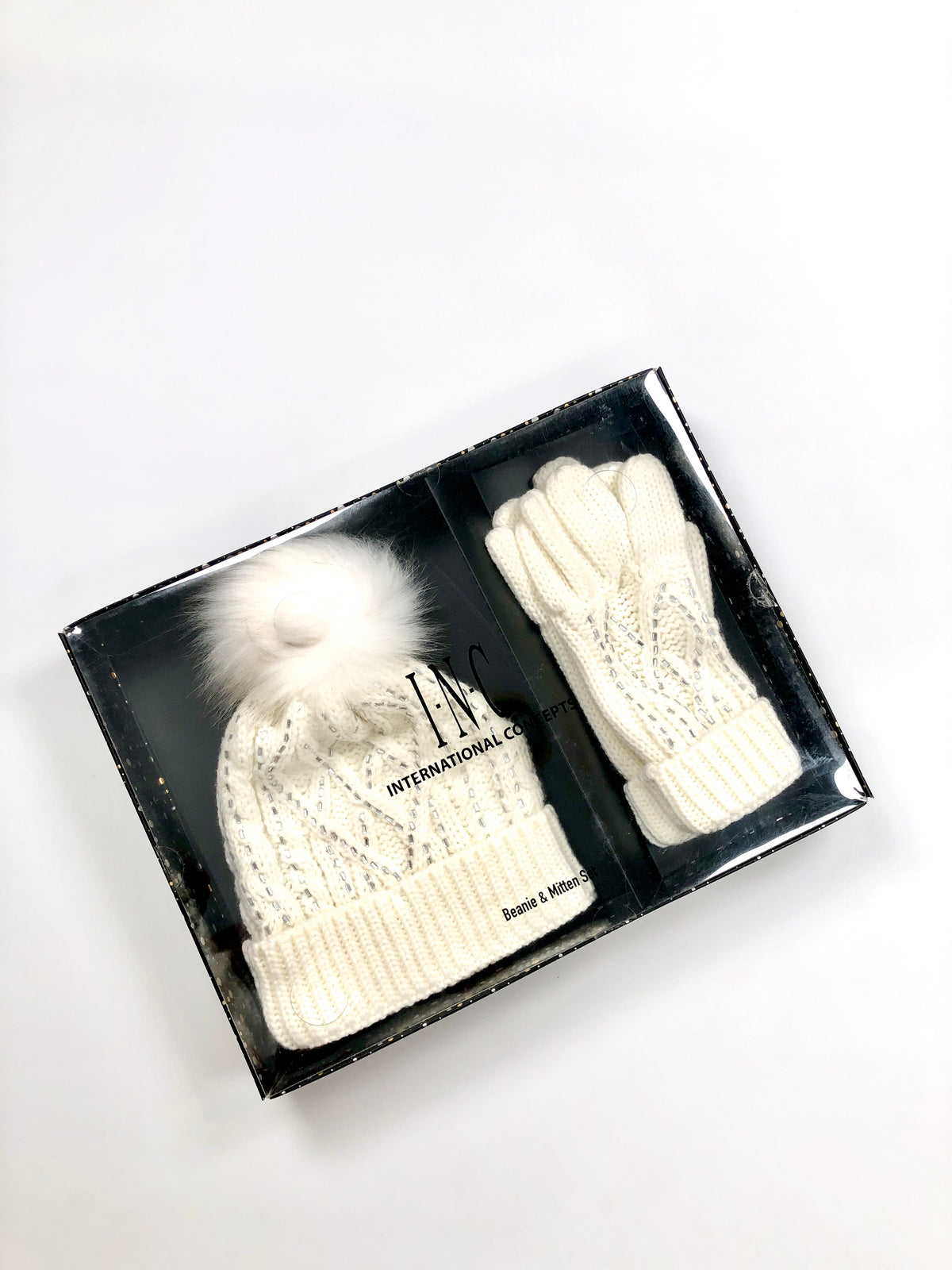 INC INTERNATIONAL CONCEPTS EMBELLISHED HAT & GLOVES BOXED  display picture 3